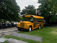 -席娜卡琳火车铁道夜市