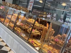 面包甜点陈列柜-味多美(江桥万达店)