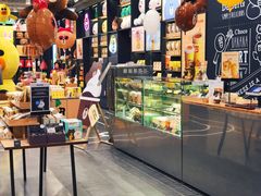 -LINE FRIENDS Garosu-gil Flagship Store