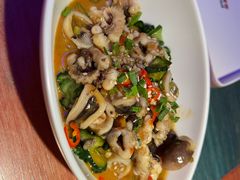 -多嘴超级肉蟹煲(杉杉国潮主题店)