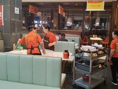 -阿瓦山寨·湘菜现炒·剁椒鱼头王(咸阳总店)