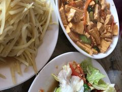 酱炖豆腐-北京龙庆四季香农家饭庄·灶台鱼·碳烤虹鳟鱼(龙庆峡店)