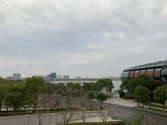 -上海滴水湖皇冠假日酒店