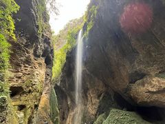 -龙水峡地缝景区