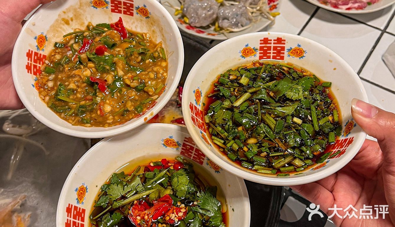 终于吃到闺蜜推荐的这家店铺，简直不要太棒了