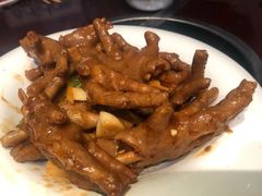 烧凤爪-霄汉牛三鲜湖北砂锅菜(万松园2店)