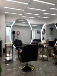 -MODEL'S HAIR