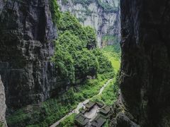 -龙水峡地缝景区