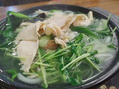 -丽虹云南过桥米线(兴工街店)
