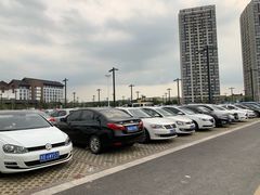 -融创茂-停车场