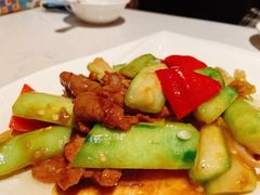 胜瓜炒牛肉-肥仔文澳门猪骨煲(南京西路店)