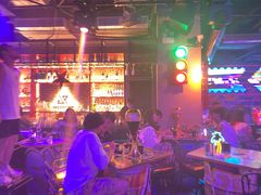 -UP嘻哈酒吧(粉巢店)