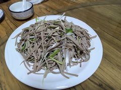 -溢心园香河肉饼总店