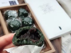 青团-阮大兴糕团(杭州西湖银泰百货店)