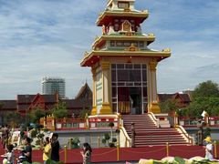 -皇家田广场(อนุสาวรีย์ทหารอาสา)