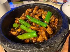 石锅杭椒牛蛙-桂满陇天书(南京德基旗舰店)