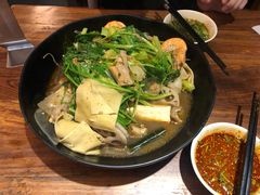 -万记麻辣烫国展总店