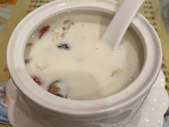 -广信牛奶甜品世家(台东店)