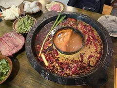 -黄潇洒老火锅(九眼桥宏济巷店)