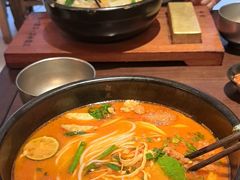 -银米·云南传统过桥米线(双廊黑金冠店)