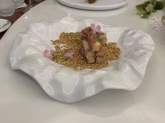 -上海跨国采购会展中心