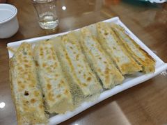 猪肉茴香锅贴小份-春水锅贴·传统鲁菜(大明湖店)