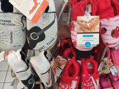 -胖东来生活广场(健康路店)