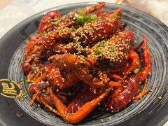 -肥肥虾庄·金牌油焖大虾(首义路店)