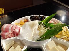 -鸡遇虾煲干锅火锅(小寨金莎店)