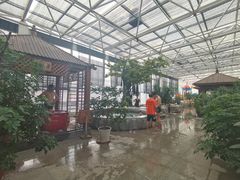 -盛彼得温泉度假酒店