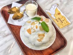 榴莲肉加榴莲冰淇淋-丹礼糖甜品