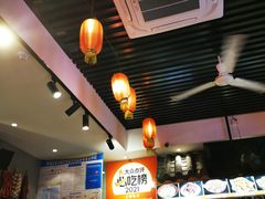 -爆炸头阿姨小四川正宗川味小吃(无任何分店)