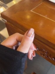 -小黑瓶美甲美睫