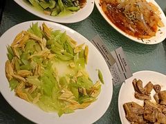 -唐拉雅秀酒店-西锦汇空中BBQ·思创餐厅