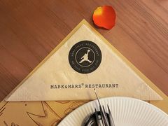 -Mark&Mars Restaurant