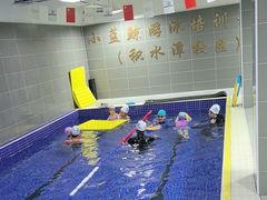 -小蓝鲸游泳培训基地(积水潭店)