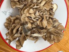 -毛辣果·贵州红酸汤牛肉火锅(西单店)