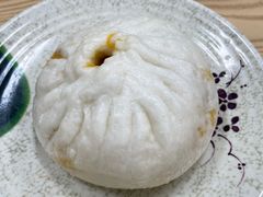 蟹黄肉包-迎扬春茶社(闻喜路店)