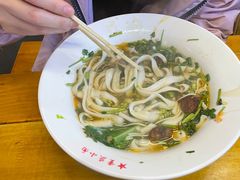 -八一路好吃街(雨田商务大厦店)