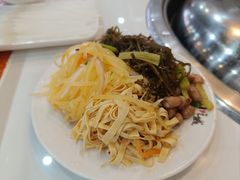 -70後铁锅炖(坡博总店)