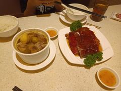 青橄榄鲍鱼汤-香港新发烧腊茶餐厅(书城店)