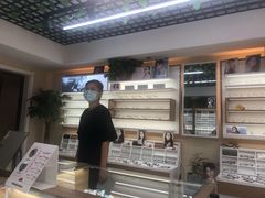-视野联行眼镜·蔡司·控优点授权(长白万象汇店)