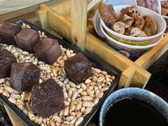 -鹿鸣山草本茶香火锅(园西路店)