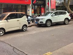 -镇南锅盖面馆(解放路店)