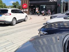 -必胜客(威高广场店)