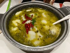 -渝是乎酸菜鱼·川渝小炒(新世界百货望京店)