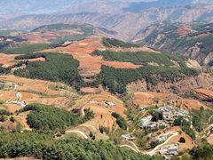 -红土地风景区