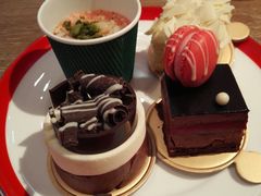 -咖啡苑自助餐厅·中国大饭店