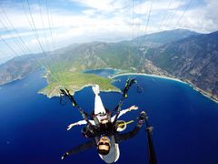 -费特希耶滑翔伞