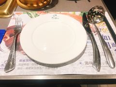 -小天鹅戴斯酒店鲸鲨百汇创作料理